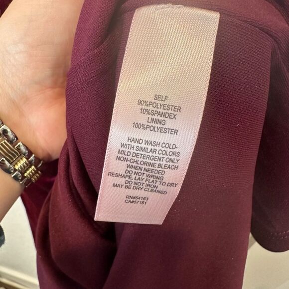 NWT Eliza J Maroon Red Velvet Puff Sleeve Deep V-Neck Midi Dress - Size 4 - Picture 5 of 7